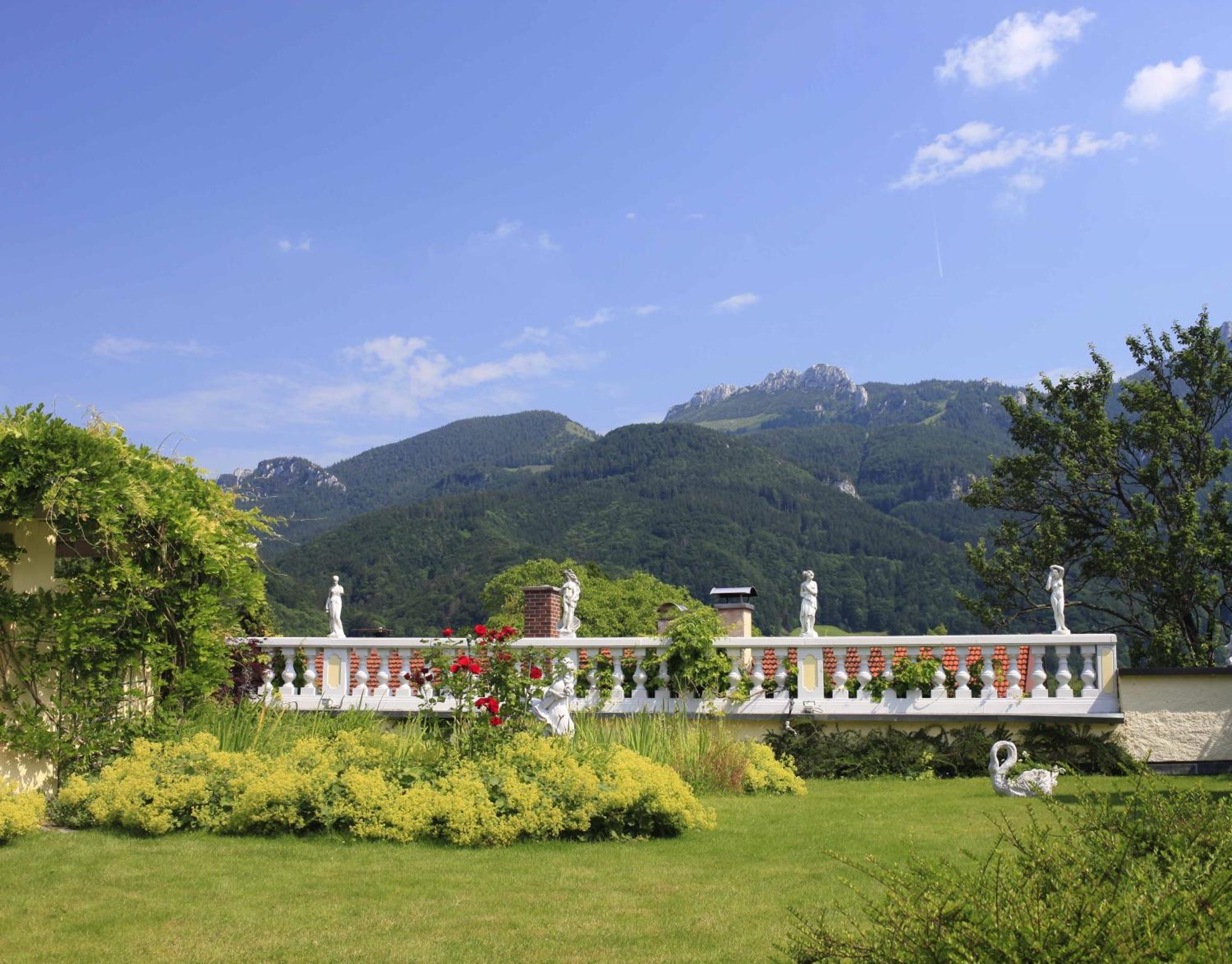 Residenz Heinz Winkler Hotel Aschau im Chiemgau Room photo